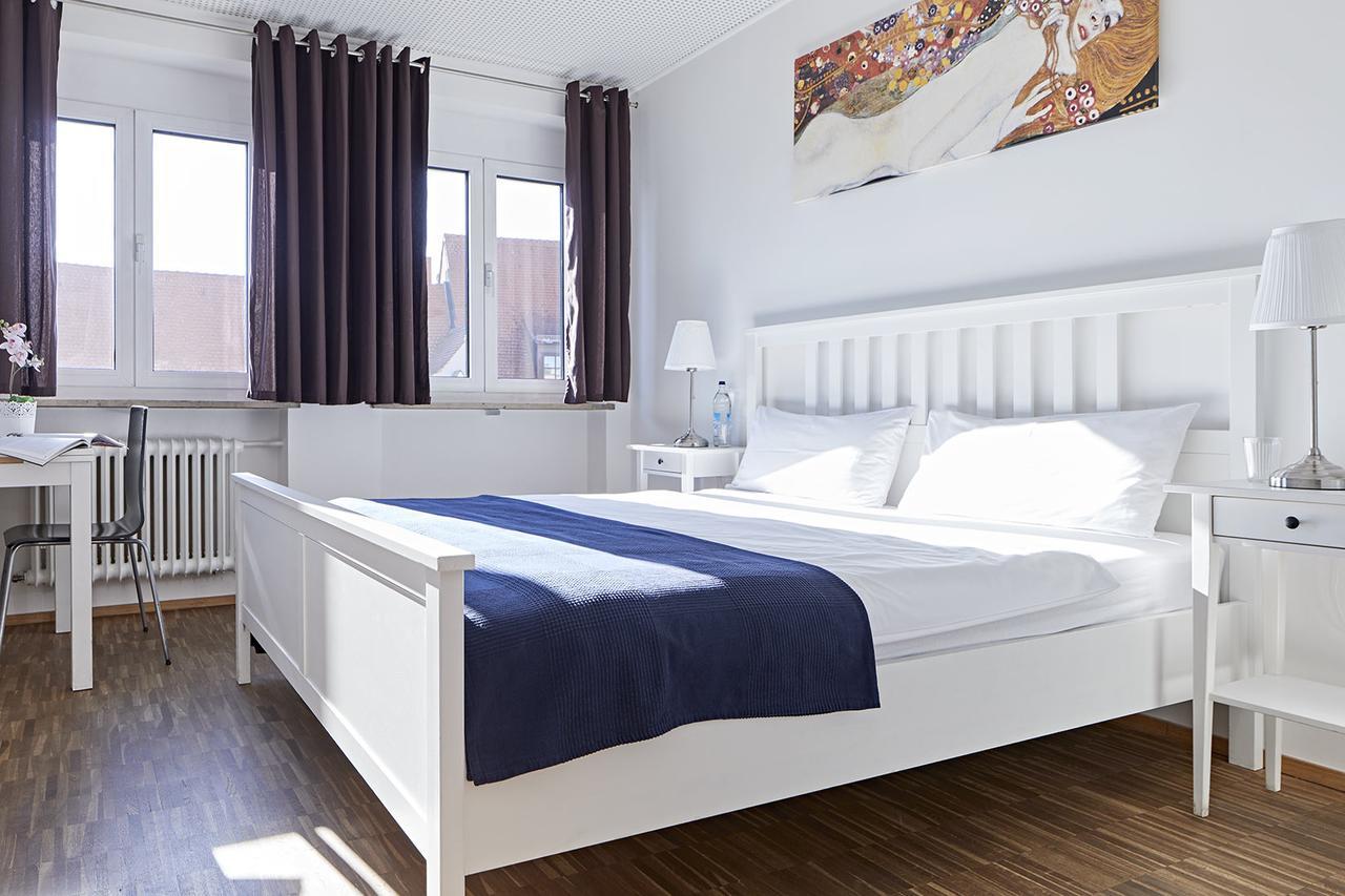 Nonstop Hotel Augsburg - Ubernacht - Hostelhotelhome Eksteriør bilde