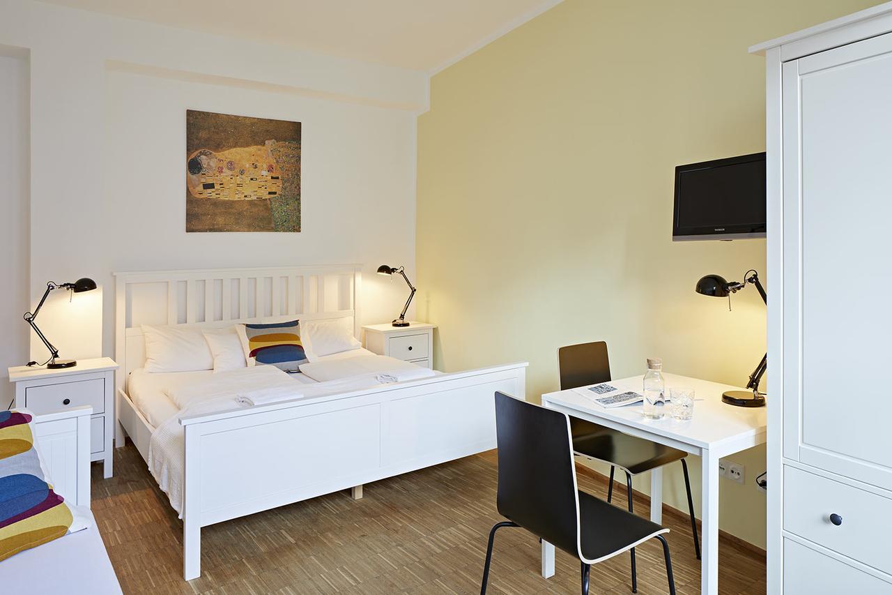 Nonstop Hotel Augsburg - Ubernacht - Hostelhotelhome Eksteriør bilde